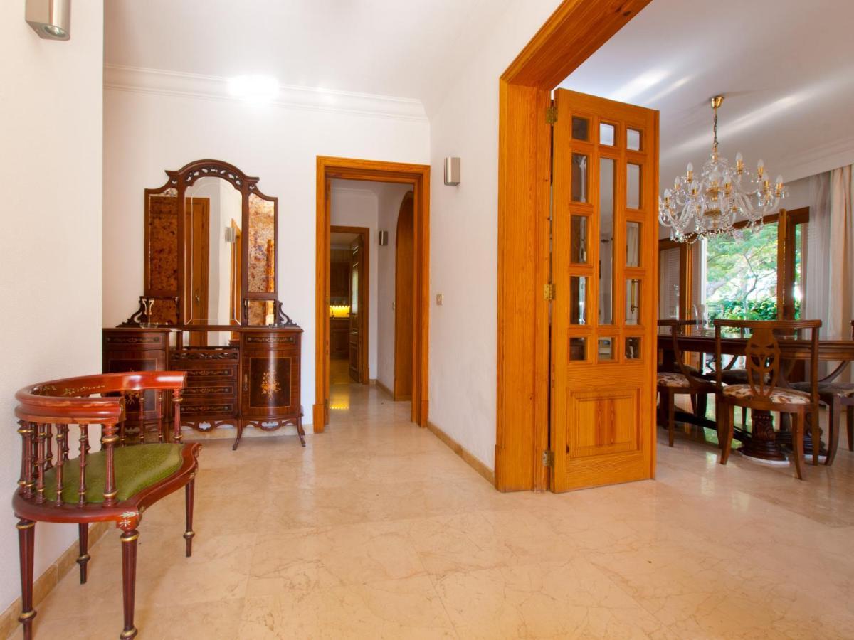 אלקודיה Villa Tita De Manresa, Con Jardines Y Vista Mar מראה חיצוני תמונה