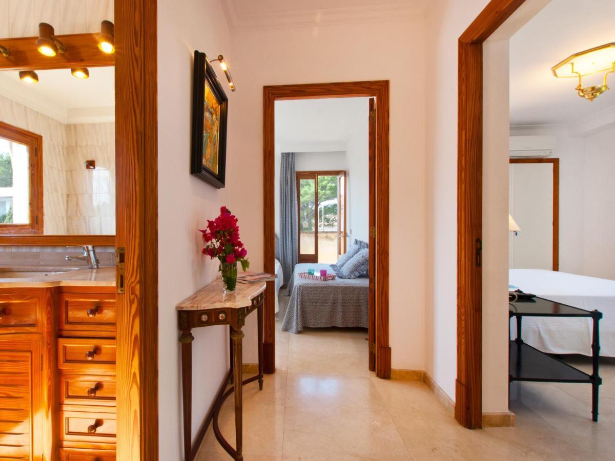 אלקודיה Villa Tita De Manresa, Con Jardines Y Vista Mar מראה חיצוני תמונה