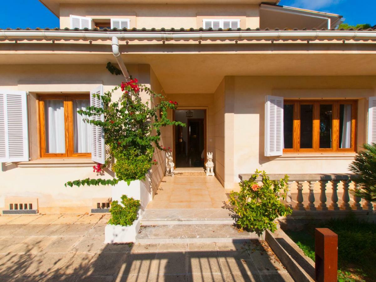 אלקודיה Villa Tita De Manresa, Con Jardines Y Vista Mar מראה חיצוני תמונה